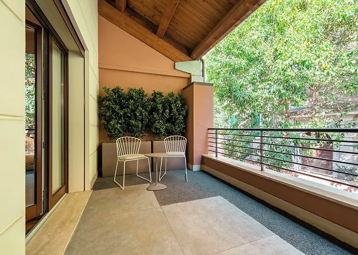 Loly Boutique Hotel