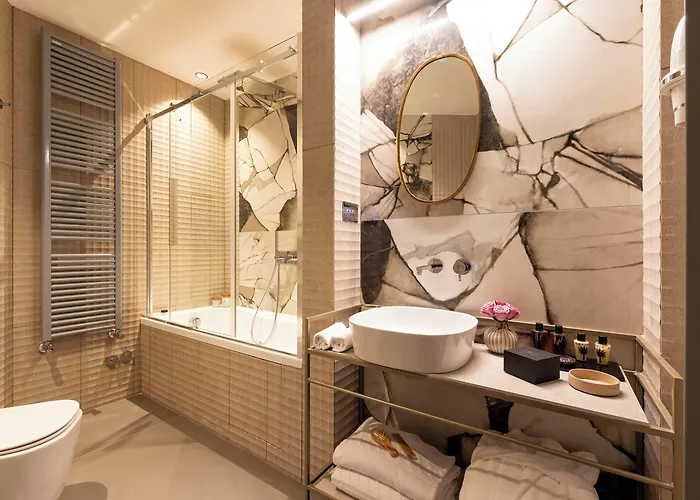 Hotel Loly Boutique 4*